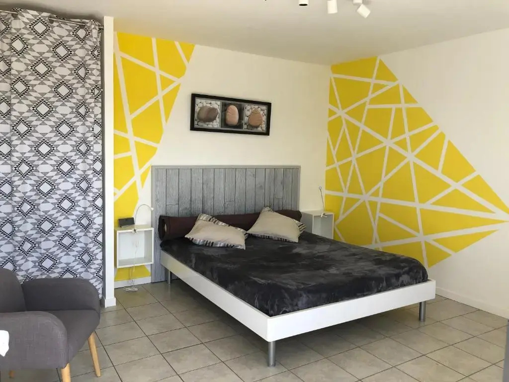 Standard Double room with garden view (full double bed)
