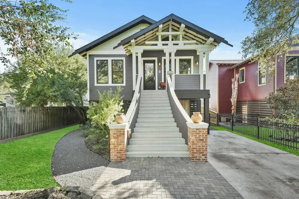 Ebb and Glow Retreat by Ryson Vacation Rentals