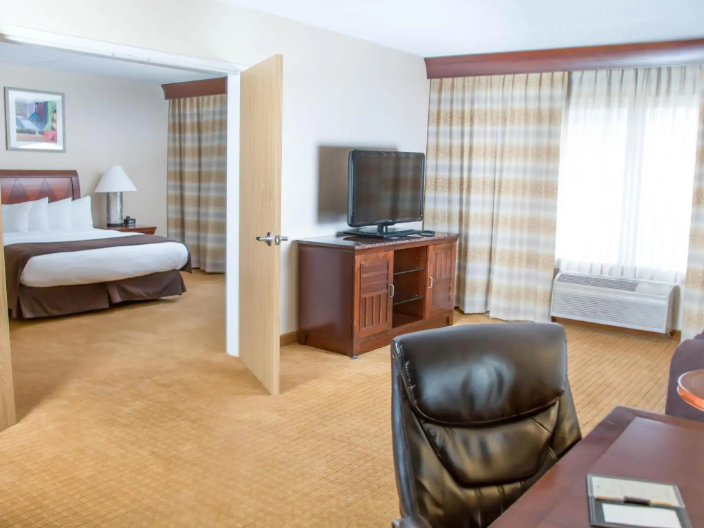 Double Suite (full double bed)