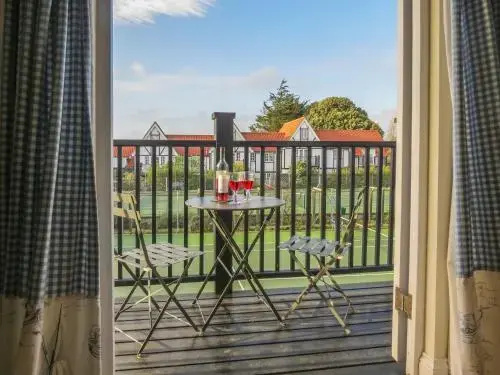 Balcony & Terrace