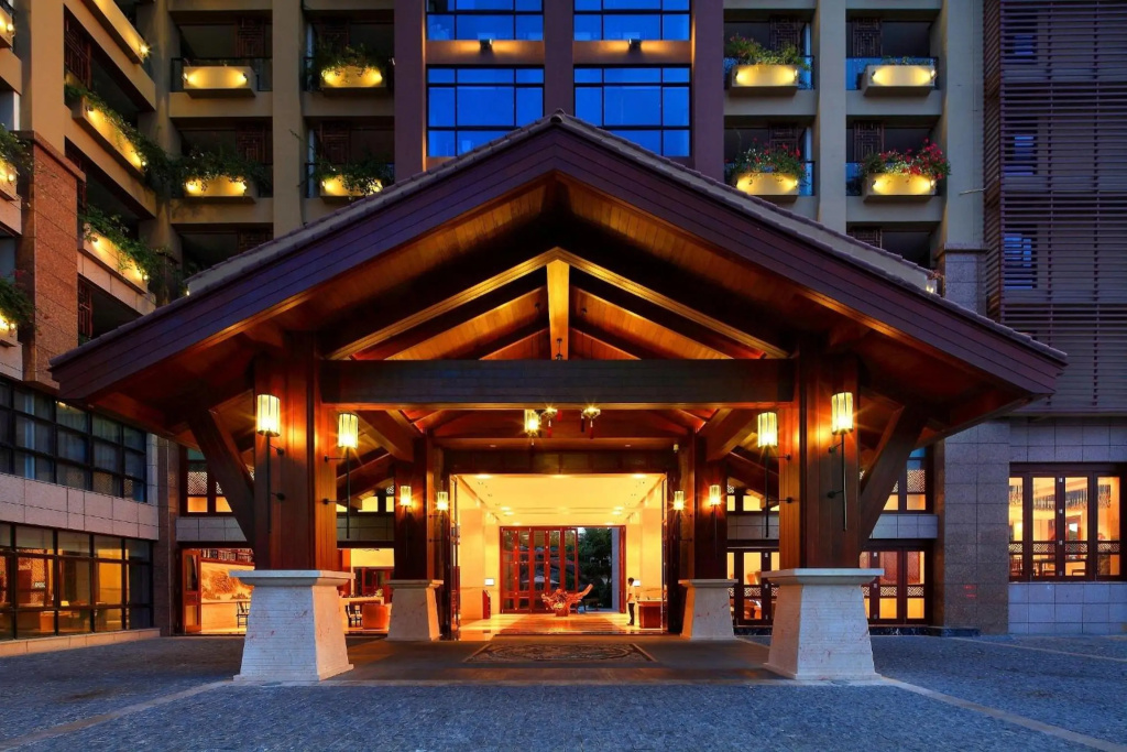 Four Seasons Ocean Courtyard Hotel Sanya in Sanya
