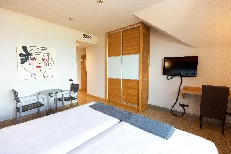 Standard Double room with balcony and with view full double bed