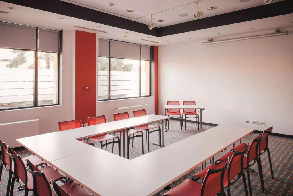 Vienna House Easy by Wyndham Bucharest Airport - Général