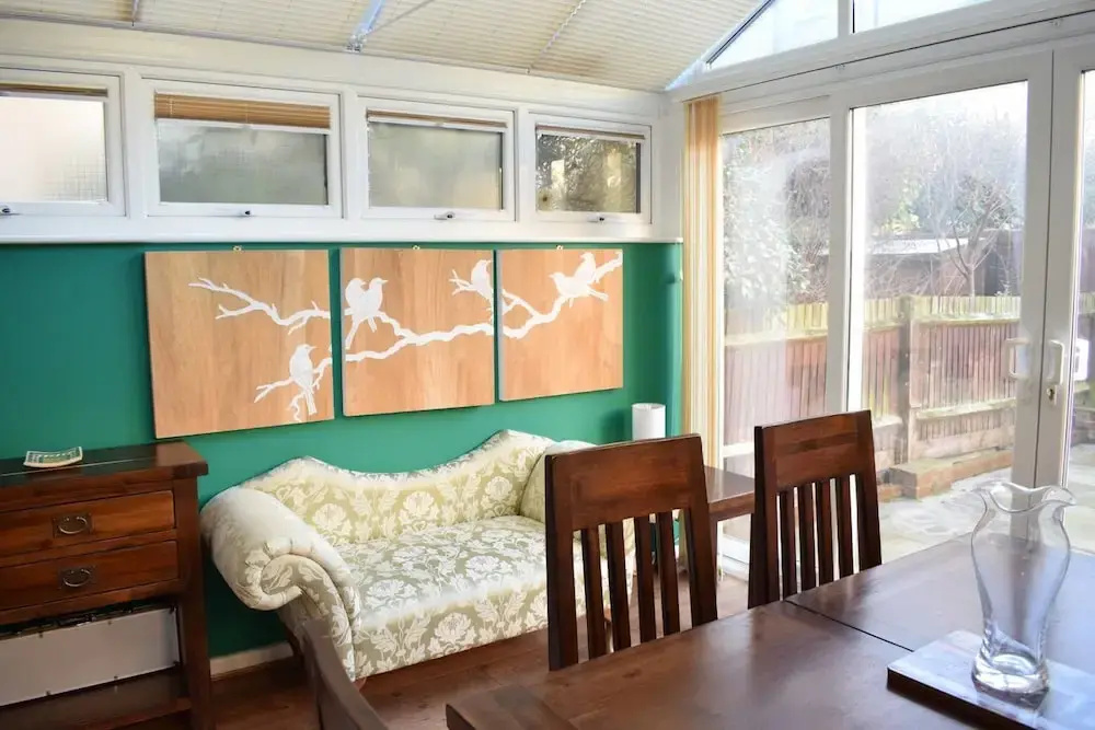 Spacious 2 Bedroom Property by The River Thames