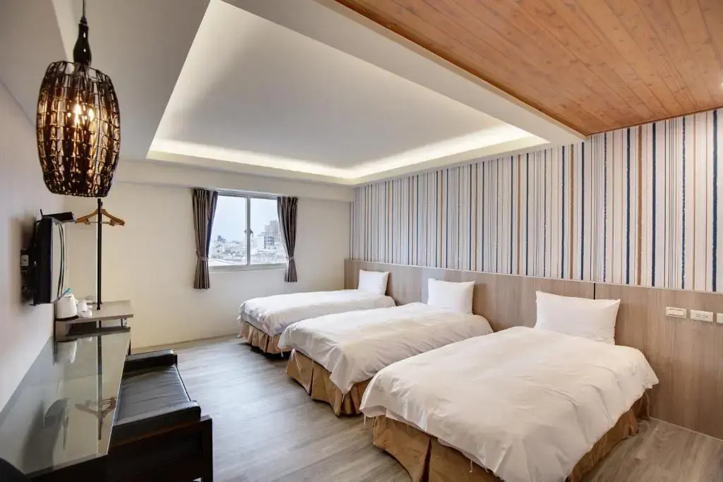 Standard Triple room