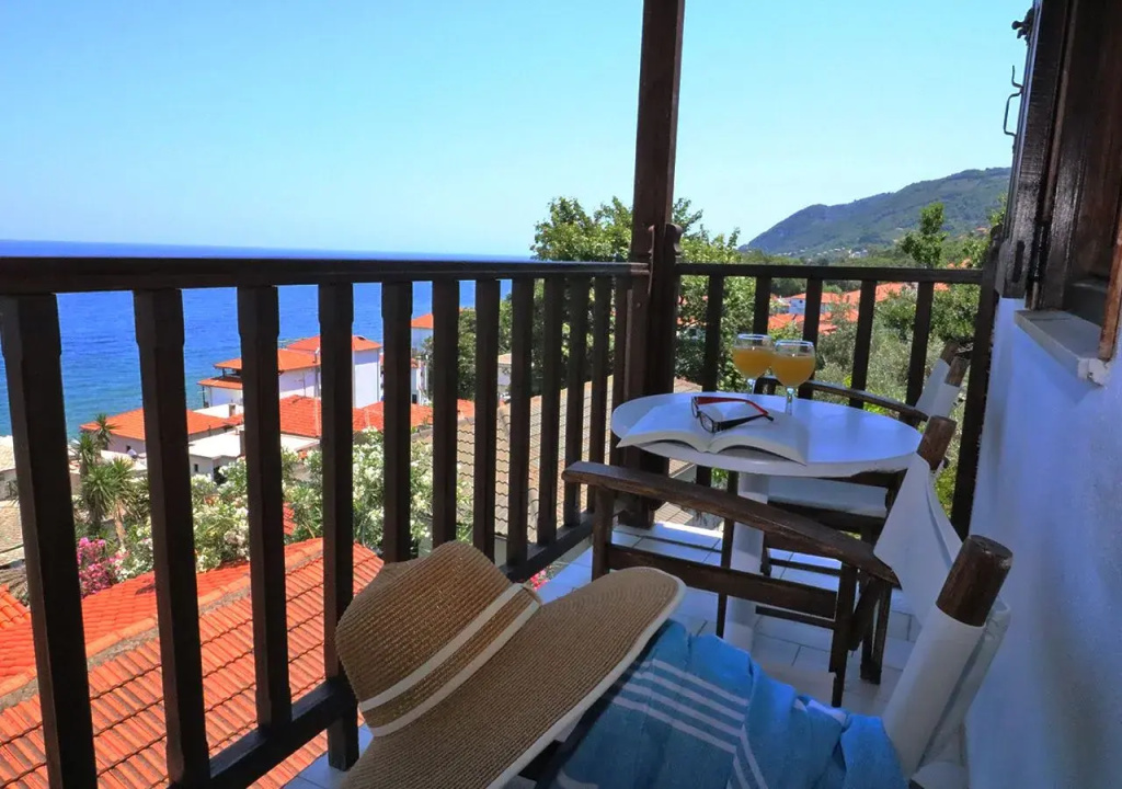 Balcony & Terrace