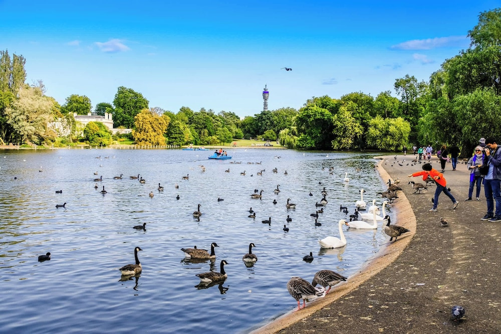 Parkside House - Regent's Park - by Frankie