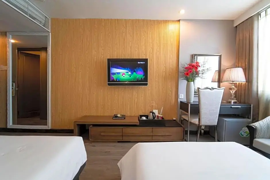 The White Hotel 8A Thai Van Lung - Chambres