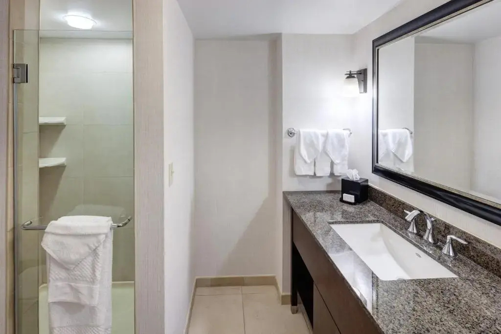 Embassy Suites by Hilton Anchorage - Chambres
