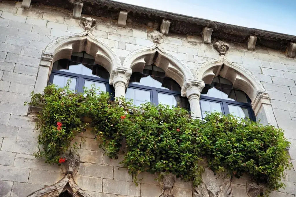 One bedroom apartment with direct sea view located in the old town of Porec