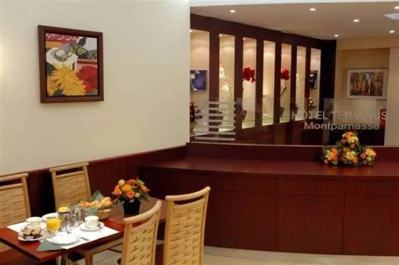 Hôtel Terminus Montparnasse 41