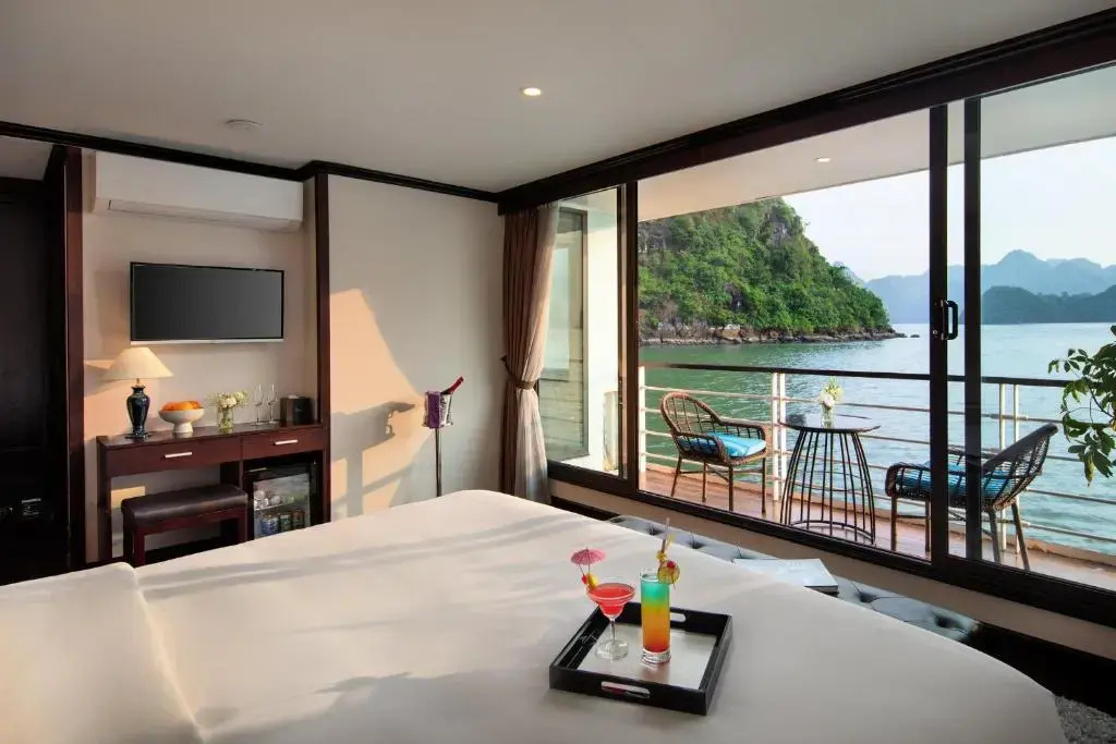 Suite with balcony