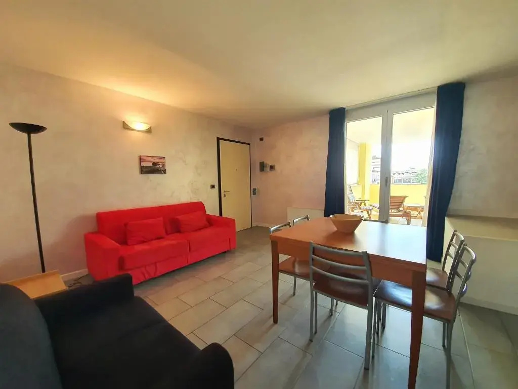 2 Bedrooms Apartment with sea view
