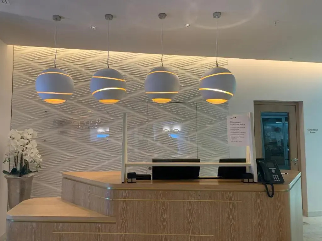 Lobby & Reception