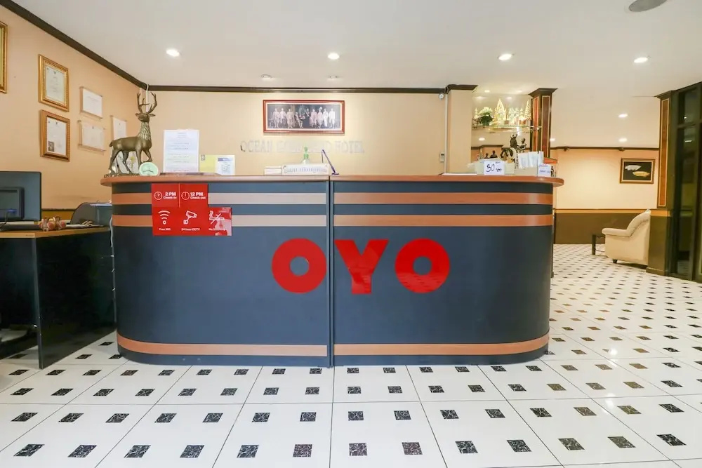Lobby & Reception