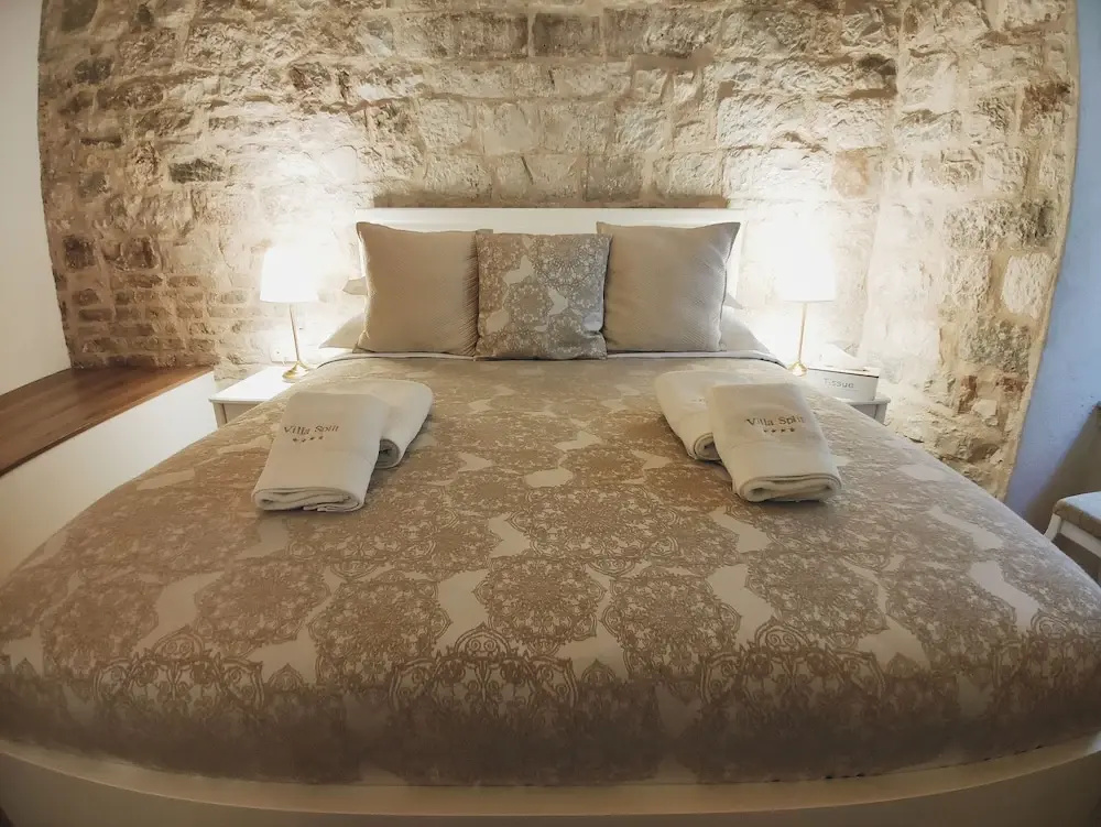 Standard Double room with street view full double bed