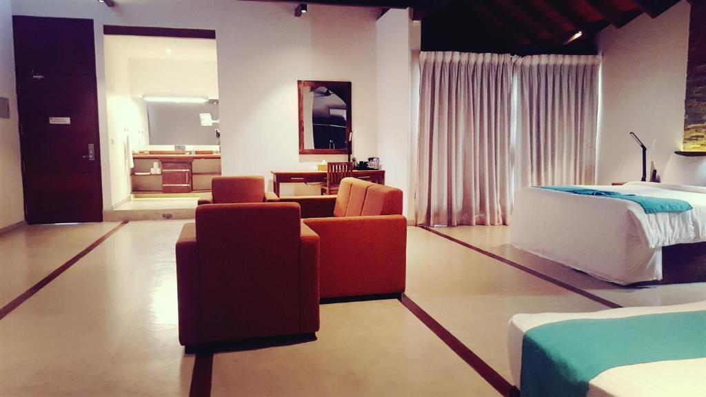 R Degree Hotel
