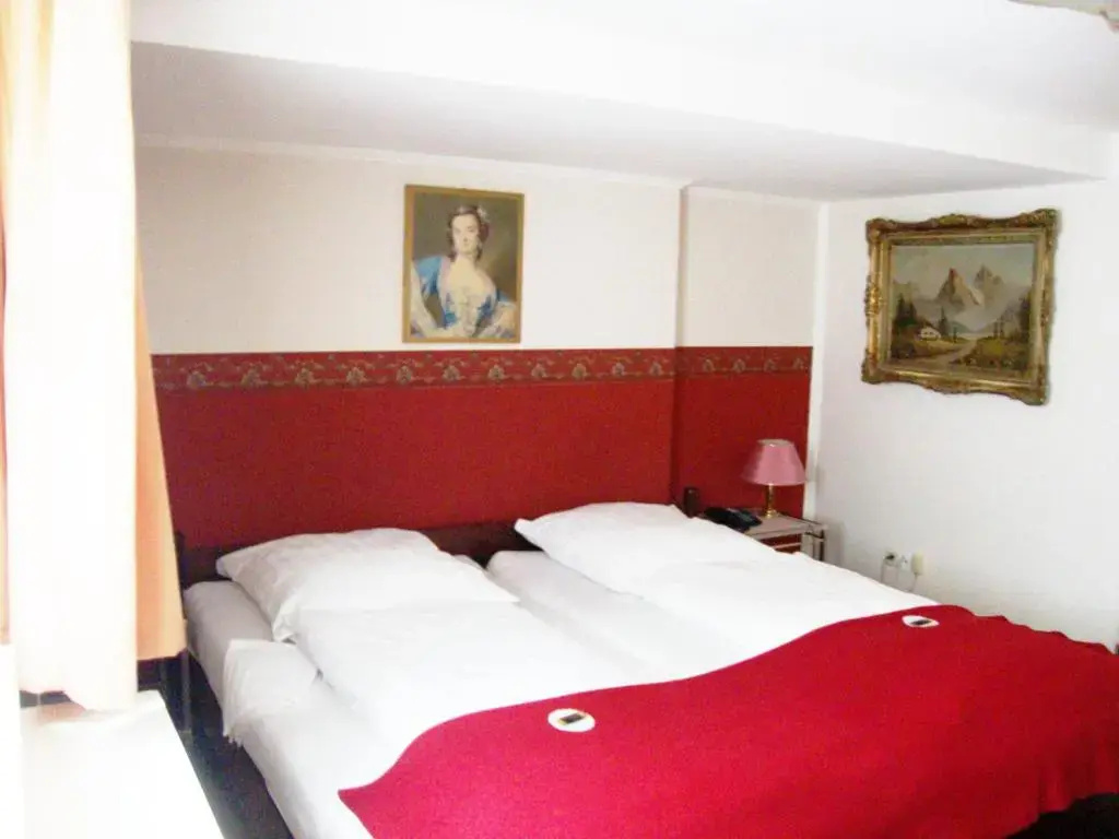 Economy room