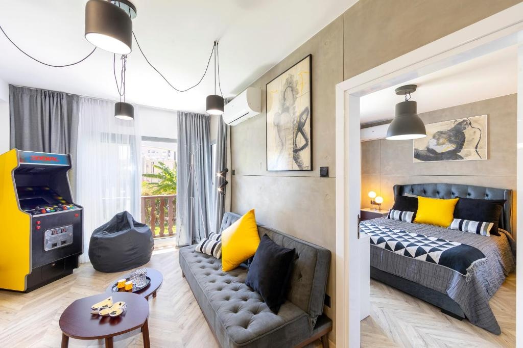 1 Bedroom Apartment