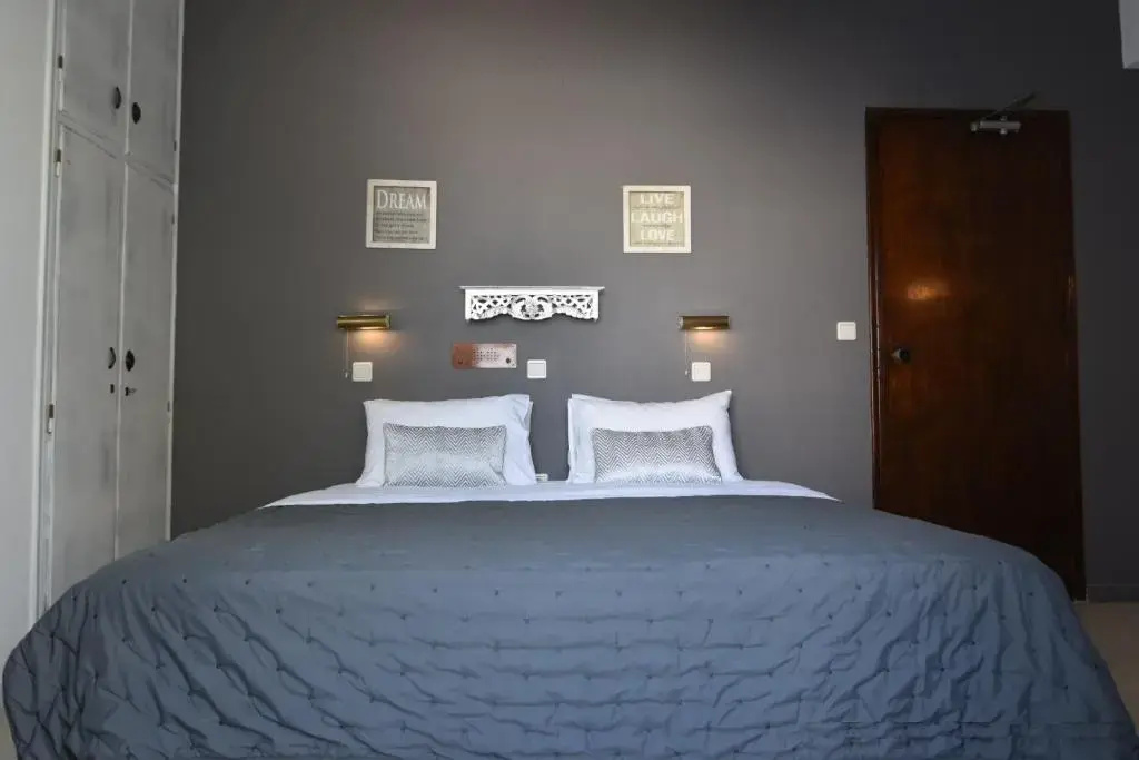 Economy room