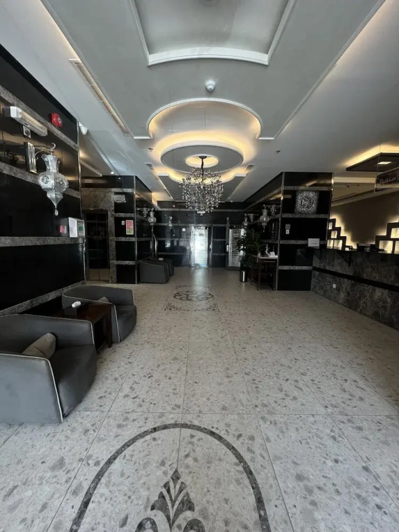 Lobby & Reception