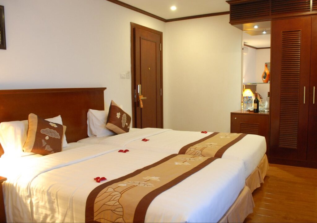 May De Ville Backpackers Hostel 믹스돔 조식5 by null
