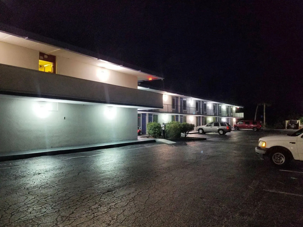 Econo Inn