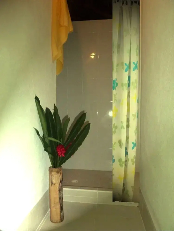 2 Bedrooms Bungalow