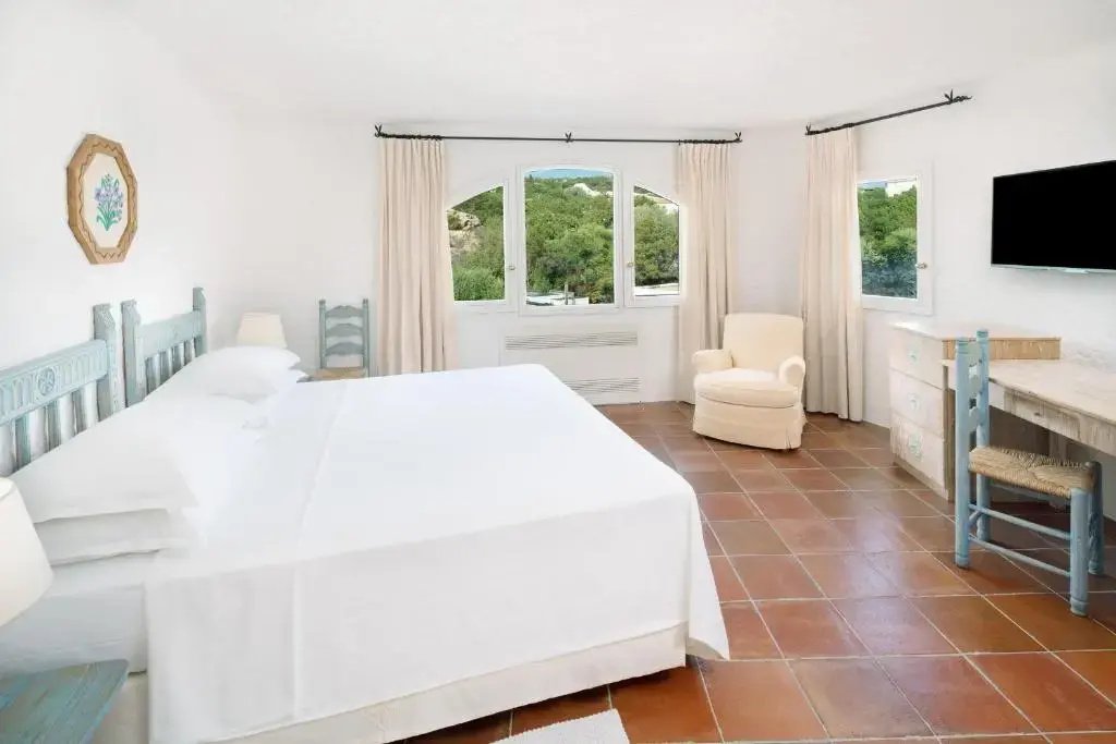 Classic Double room (full double bed)