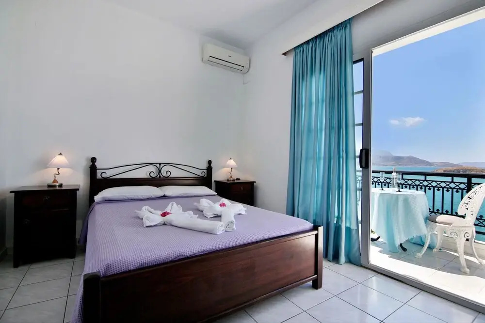 3 Bedrooms Apartment with balcony
