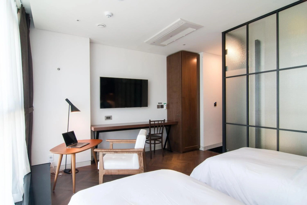 Отель Hotel the Designers Seoul Station в Сеуле