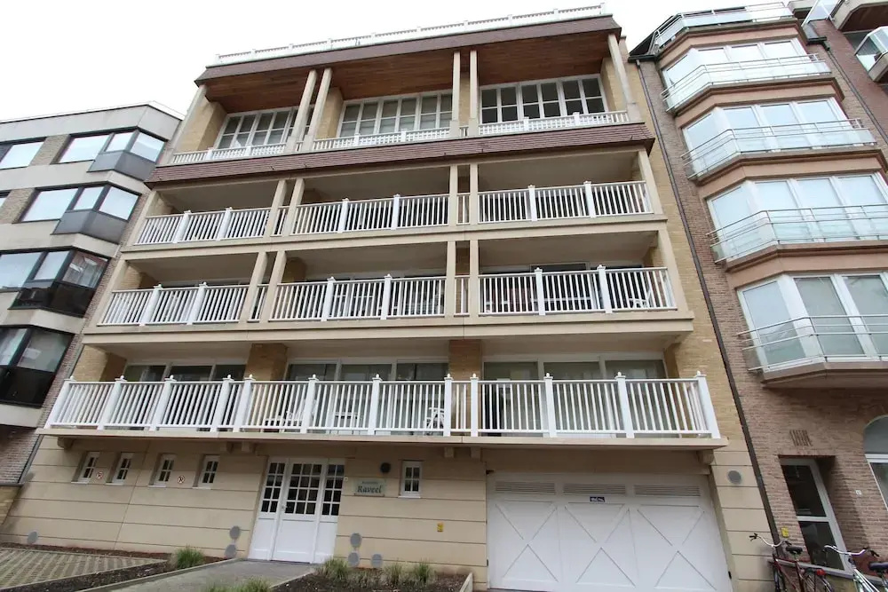 Duplex in Knokke Near North Sea Beach