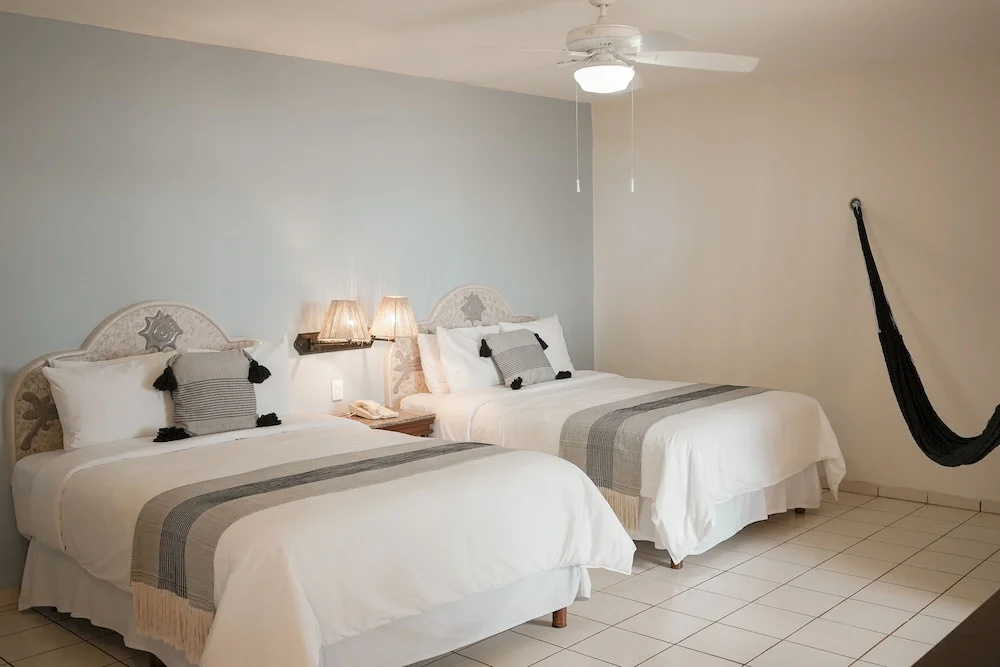 Standard Quadruple room with balcony and with ocean view