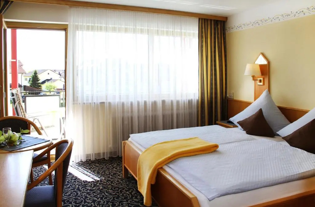 Standard Double room (full double bed)