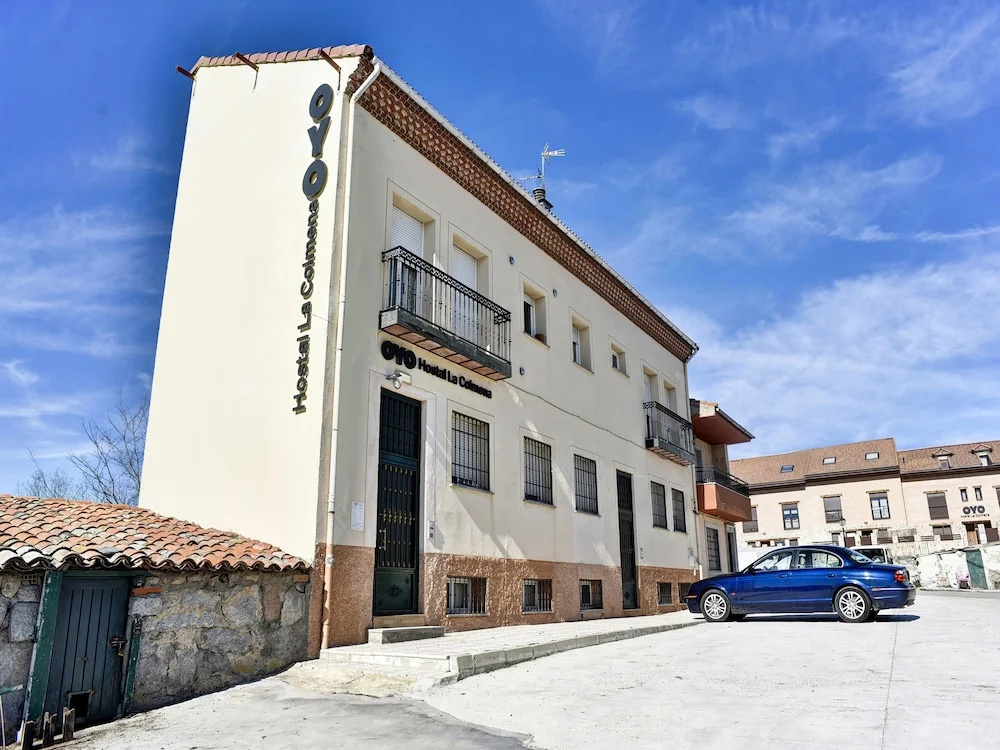 Hostal Y Casa Rural La Colmena