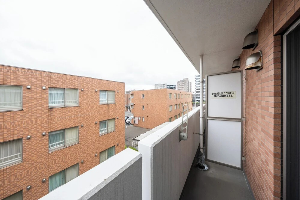 E-Us Naebo Station 302 in Sapporo