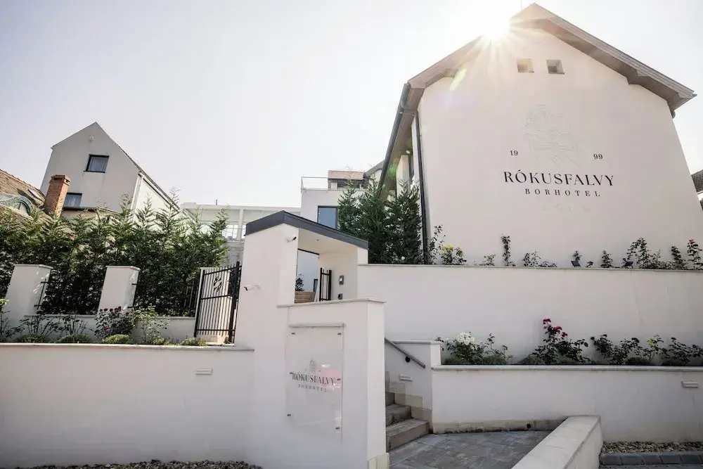 Rókusfalvy Borhotel