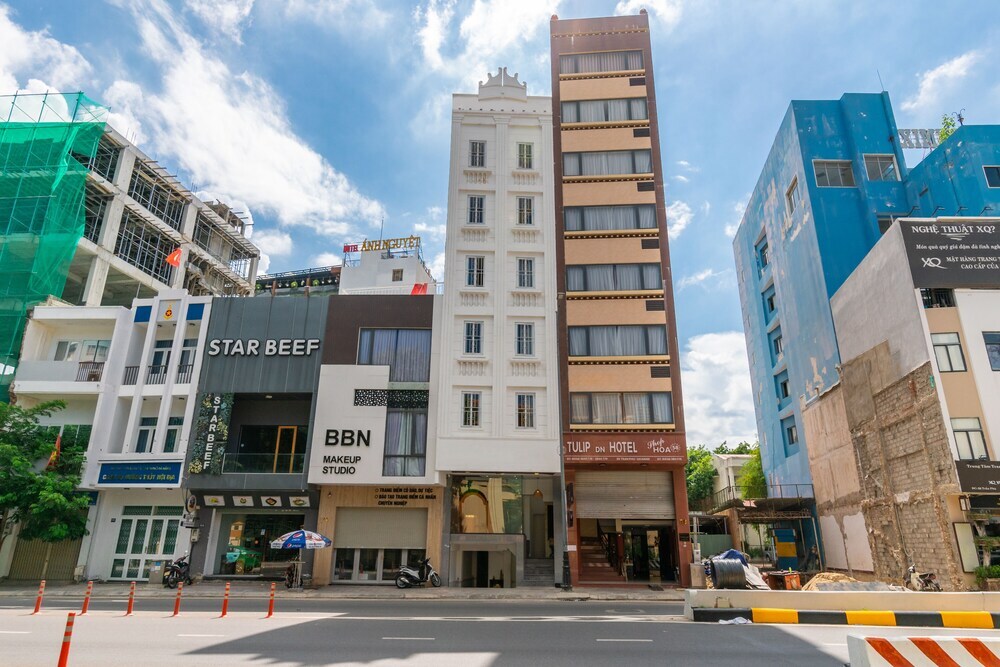 Chin Stays - Hotel & Apartment