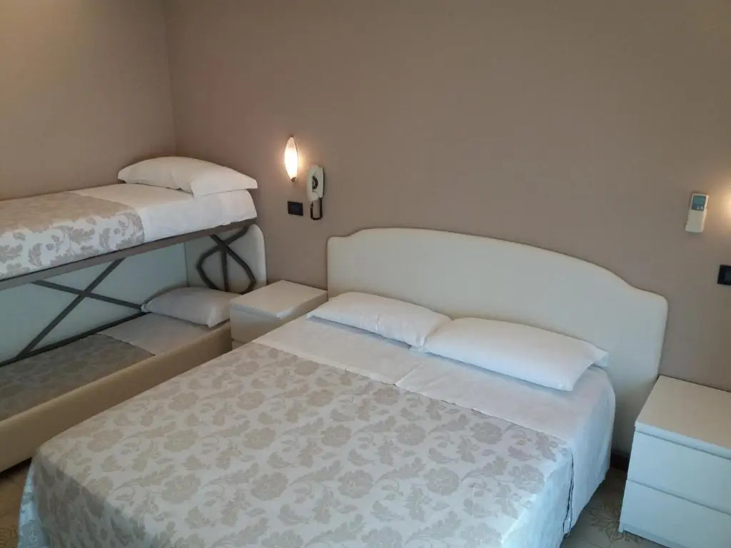 Economy room