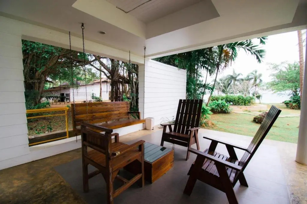 Deluxe Bungalow