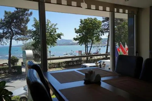Beach & Waterfront