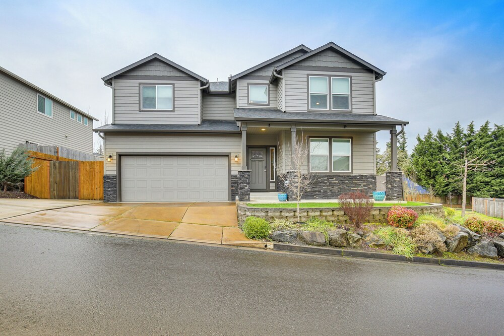 2 Mi to University of Oregon: Modern Eugene Home!