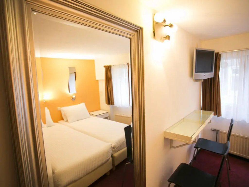 Standard Double room (twin beds)