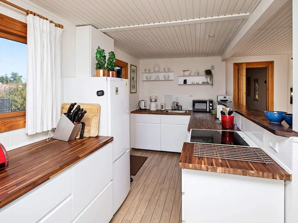 Charming Holiday Home in Falster Near Sea - фото 11
