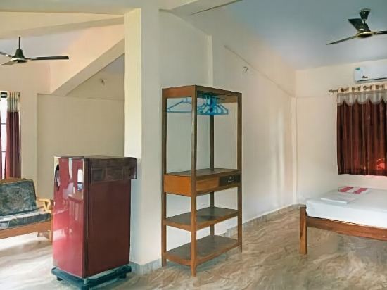 Morjim Sunset Guesthouse