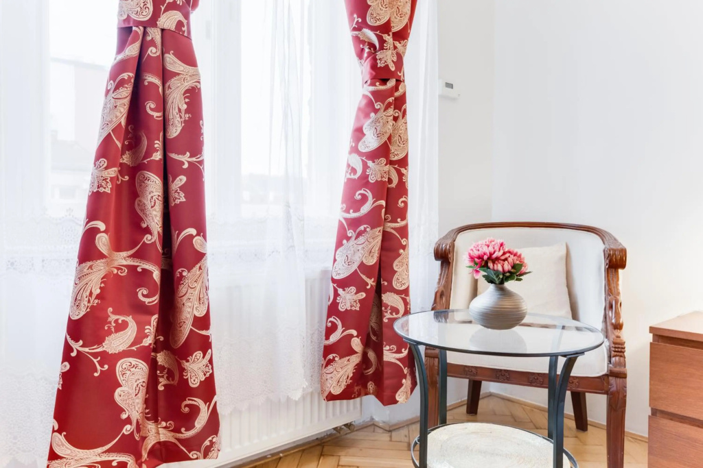 Old Town Square Royal Apartment
