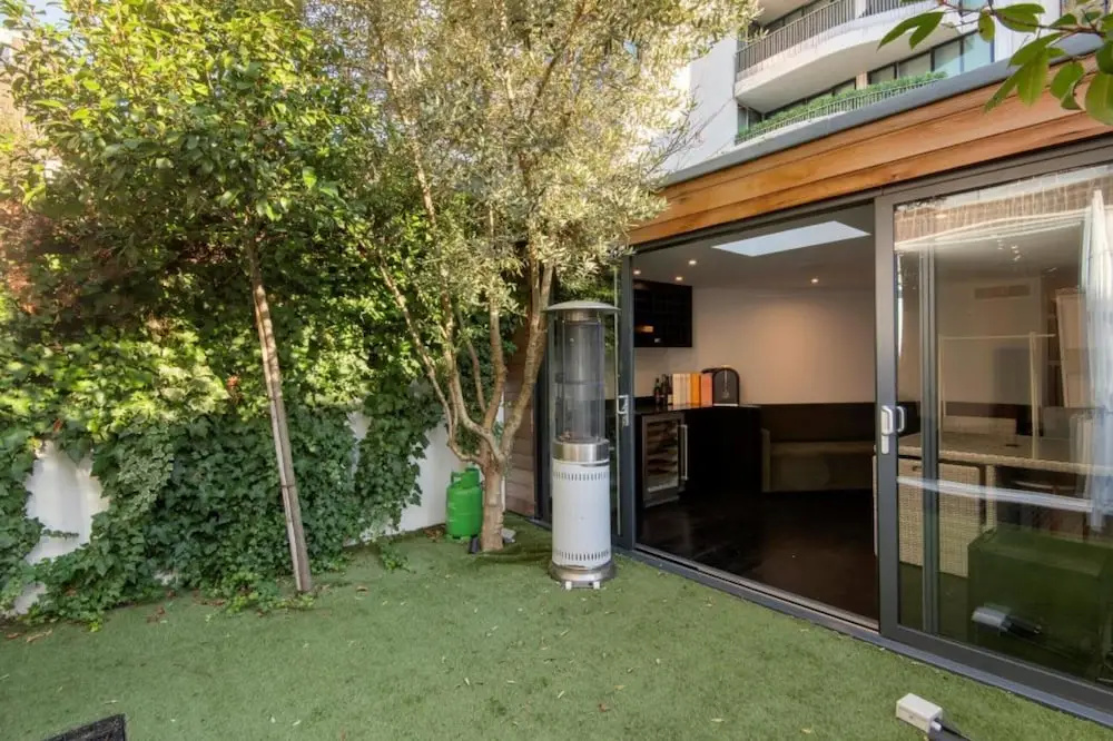 Stunning 5-bed House in London
