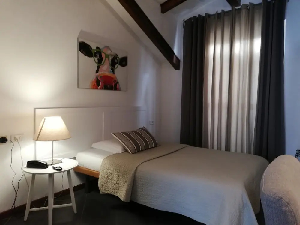 Bert Hotel - Chambres