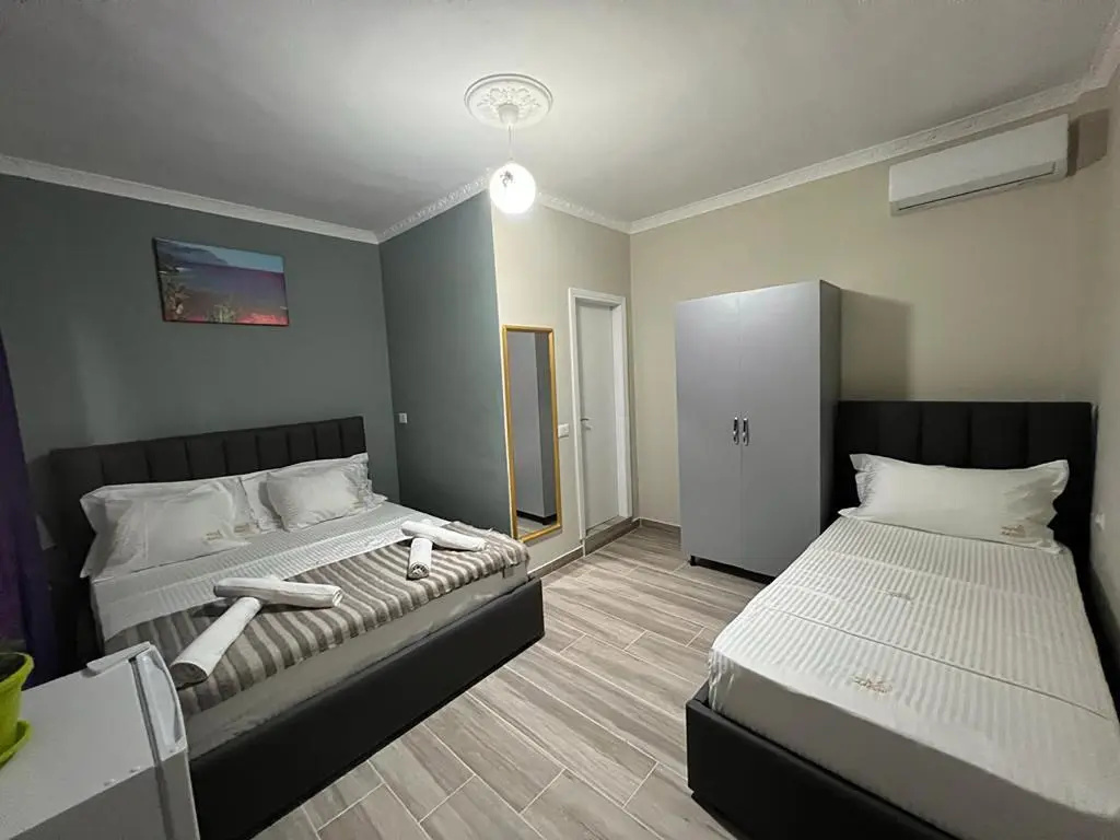 Standard Triple room with balcony