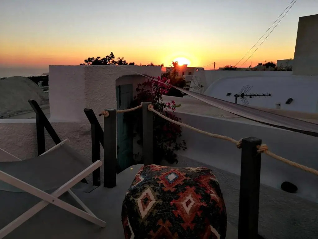 Santorinian Lava House